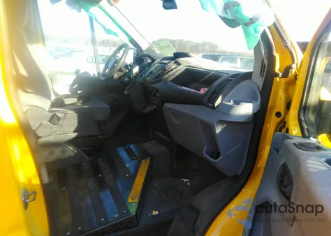 2018 Ford Transit-250 z USA, uszkodzony, nr VIN 1FTKR3XM4JKA49166